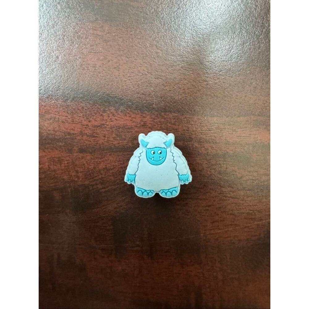 NWOT Crocs Blue Yeti Jibbitz Charm